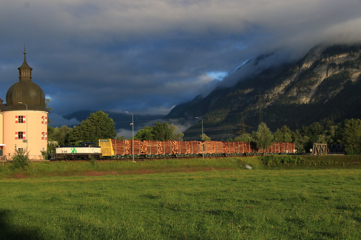 VL23 der StB mit einem Güterzug der Zillertalbahn in Rotholz am 26.06.2021 