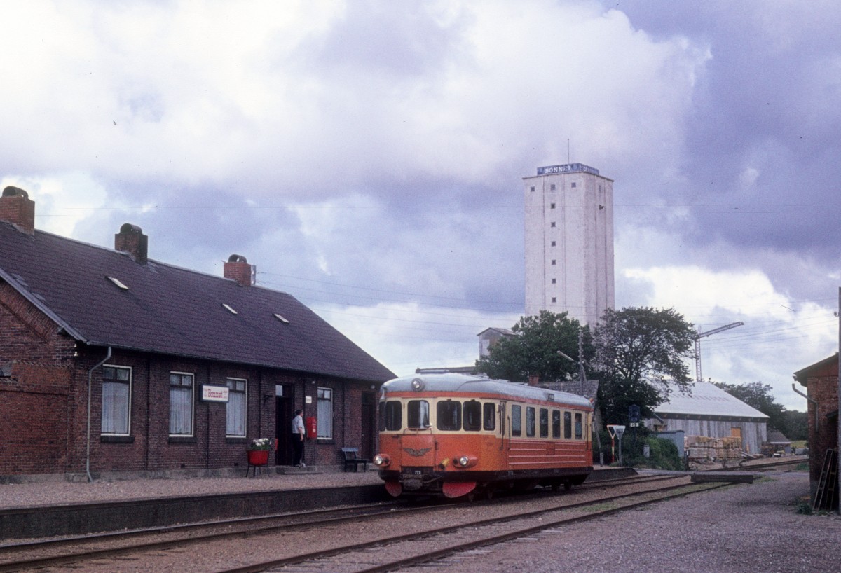 VLTJ (Vemb-Lemvig-Thyborøn-Jernbane) Schienenbus (YBM) Bonnet am 27. August 1974.