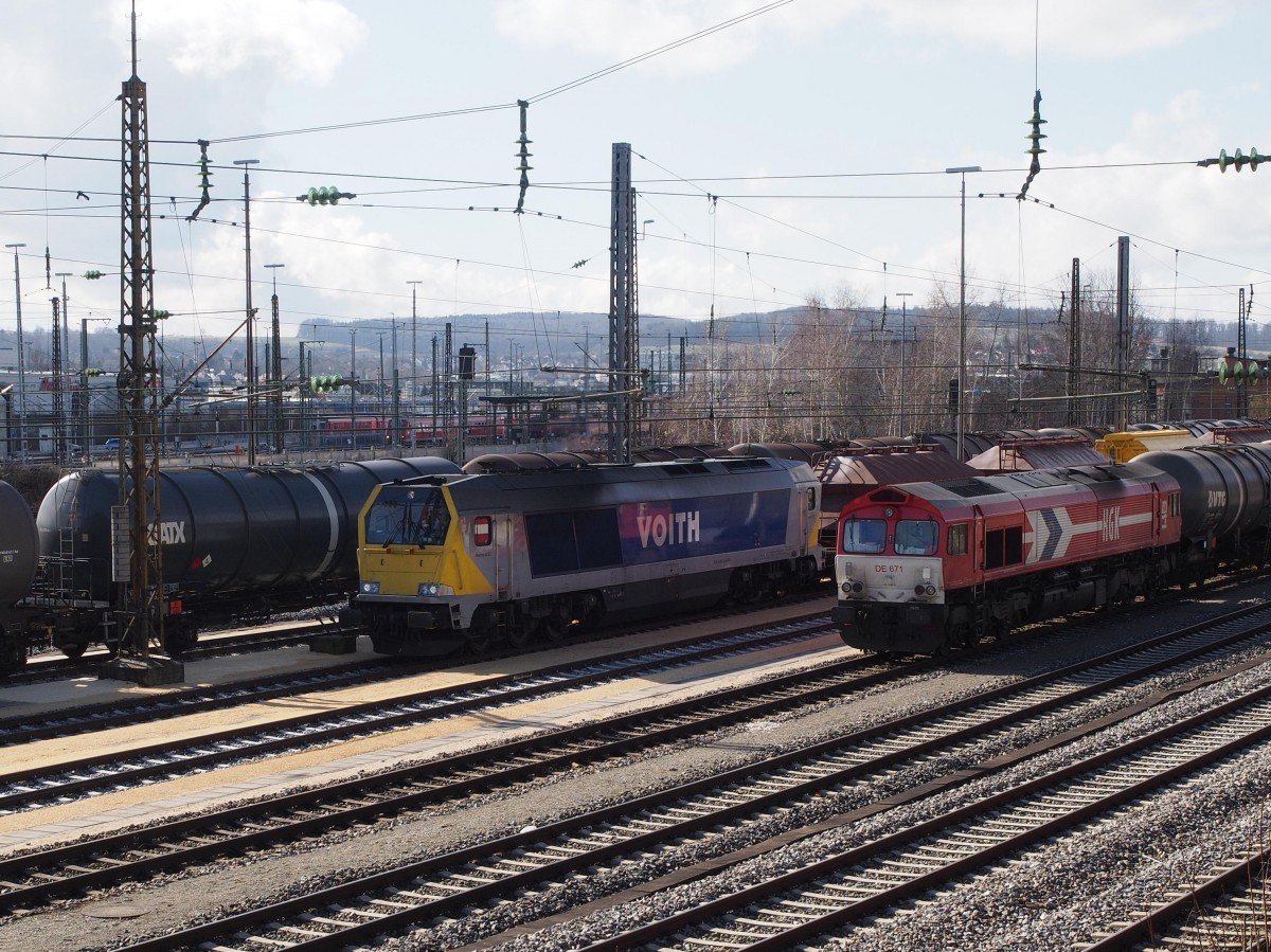 Voith Maxima 40CC und HGK DE 671 im Ulmer Hbf am 22.2.2014