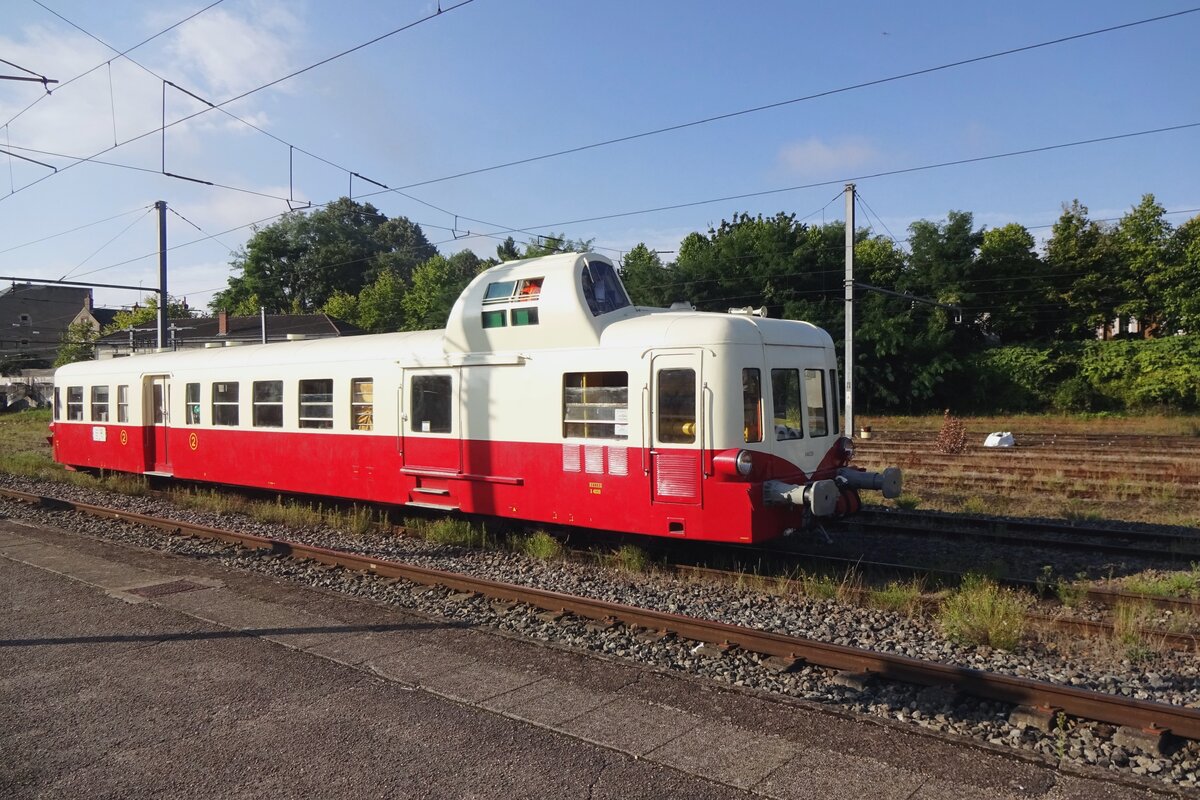 Vom Bahnsteig in Nevers wurde am 18 September 2021 X-4039 beim Pendelfahrt fotografiert.