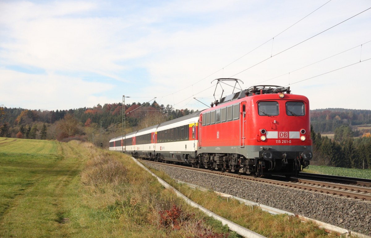 Vom Neckartal hoch ins Gäu.
115 261 Eutingen im Gäu 03.11.2015.
(IC 282)