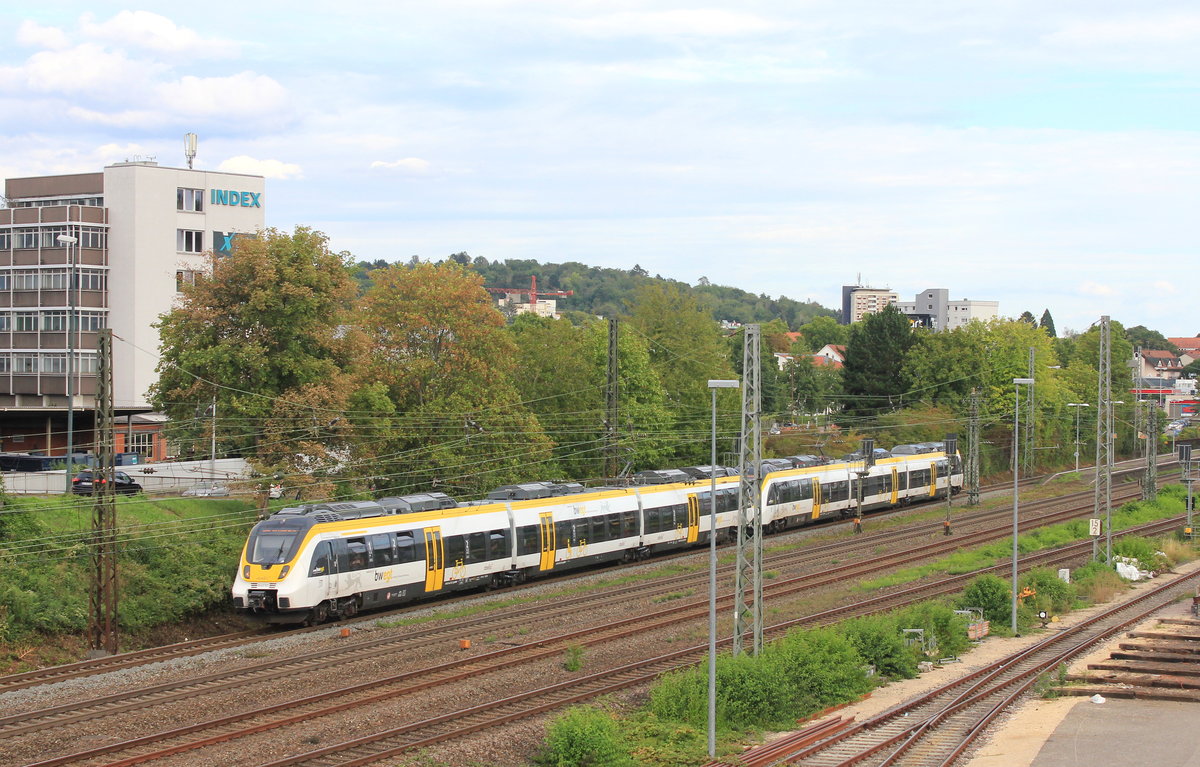 Von 422 122 angefürhtes Hamsterpärchen als RB Tübingen-Heilbronn am 03.09.2020 in Oberesslingen. 