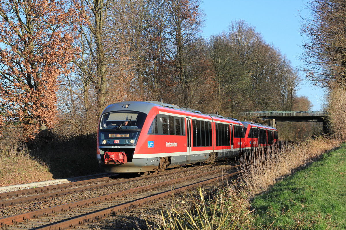 Von 642 690 angeführte Desiro-Doppeltraktion als RE 23408 Crailsheim-Heilbronn am 22.03.2020 zwischen Neuenstein und Öhringen. 