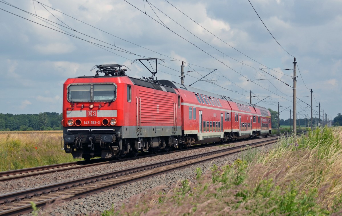 Von Hoyerswerda kommend rollt 143 192 am 12.07.13 durch Eilenburg Richtung Leipzig.