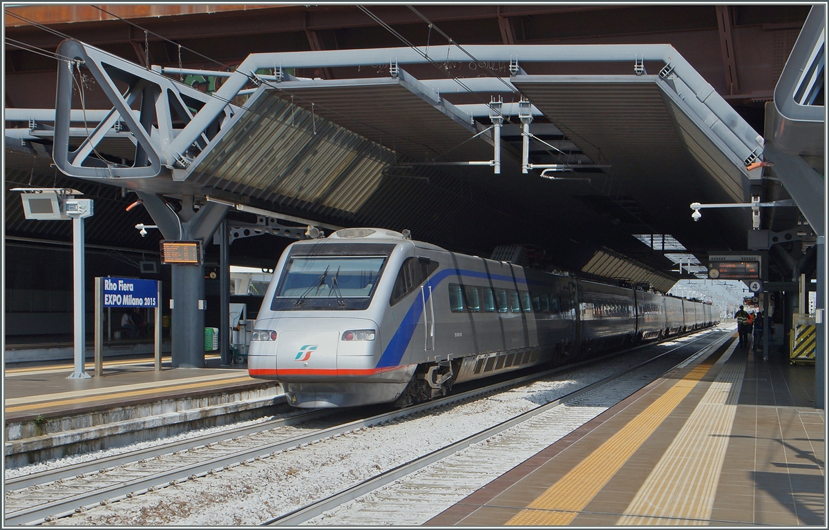 Von Zürich wurde während der EXPO ein FS ETR 470 direkt zum EXPO Bahnhof Rho eingesetzt. Hier ist er Zug am Ziel seiner Reise eingetroffen.
22. Juni 2015