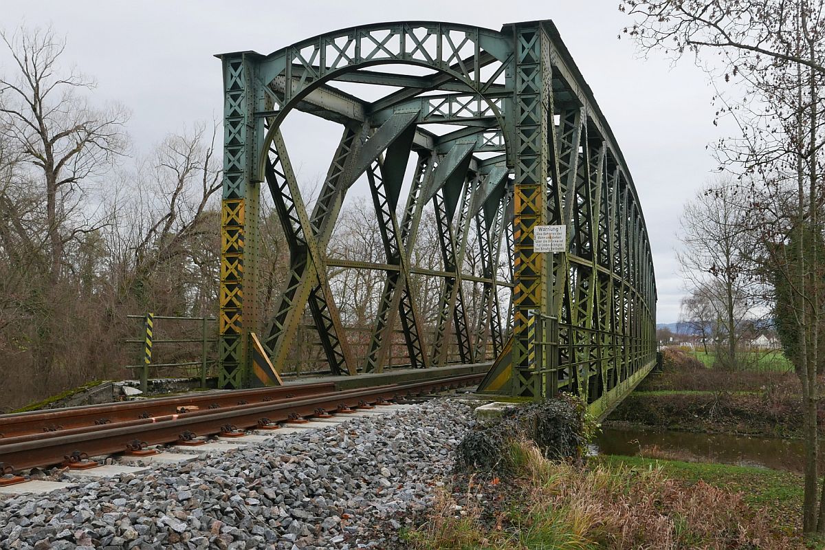 Vorher# - Die aus dem Jahr 1898 stammende genietete und 360 t schwere Argenbrücke bei Langenargen (08.12.2018)