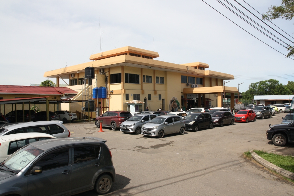 Vorplatzansicht des Aufnahmsgebäude der Stesen Beaufort am 10.Februar 2025.