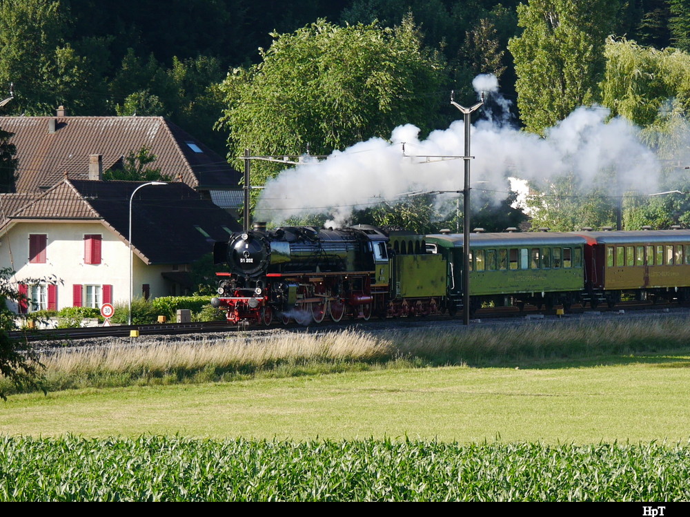 VPAC - Dampflok 01 202 unterwegs bei Busswil als Extrazug nach Luzern am 23.06.2018
