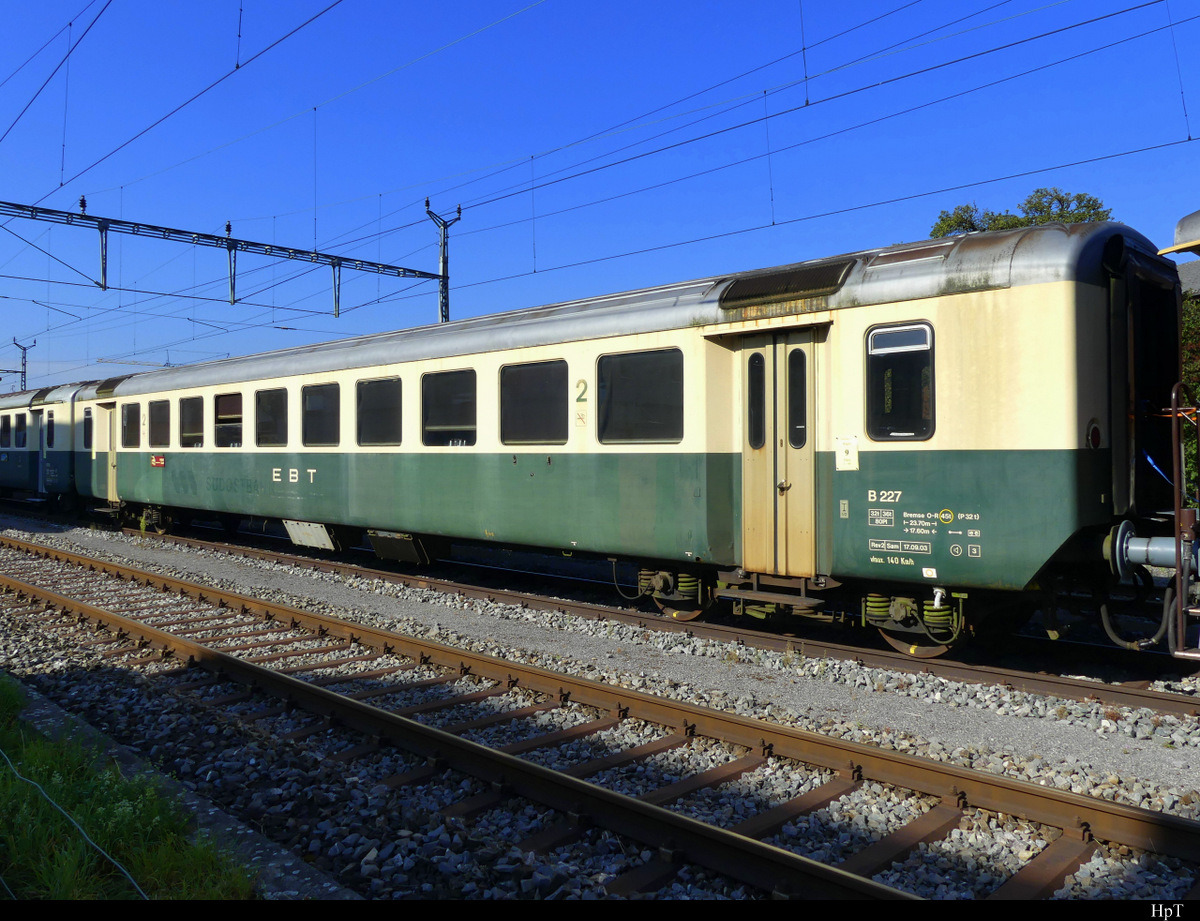 VPM / EBT - VPM - 2 KL. Personenwagen B  227 ( ex SOB ) in Kerzers für dem Whisky Train 2021 am 04.09.2021