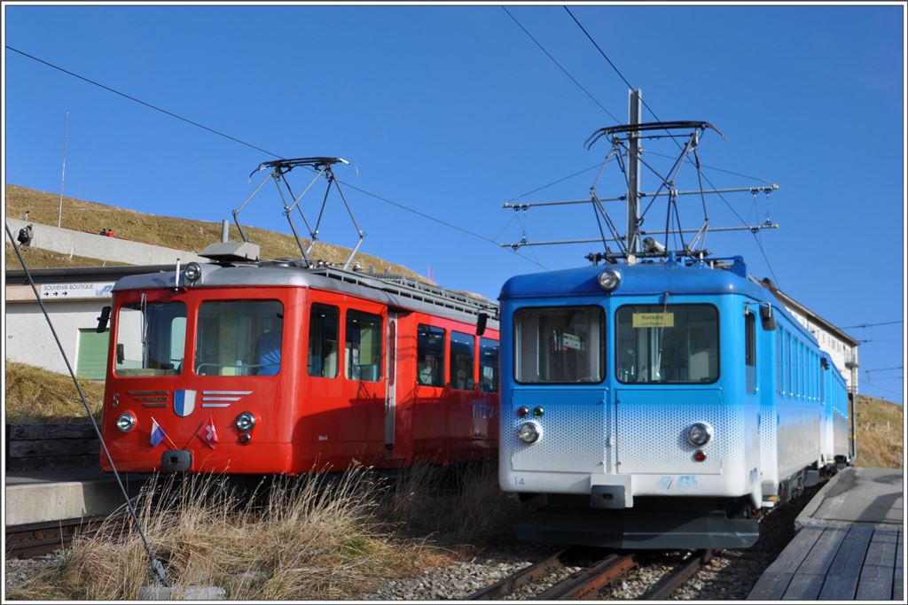 VRB 5 und ARB 14 in Rigi Kulm. (18.11.2015)