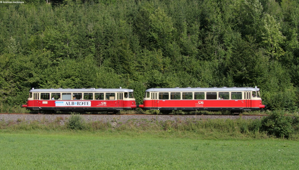 VS 14 und VT 8 der SAB als SAB-Sommerferien-Express (Mnsingen-Schelklingen) bei Sondernach 21.8.13