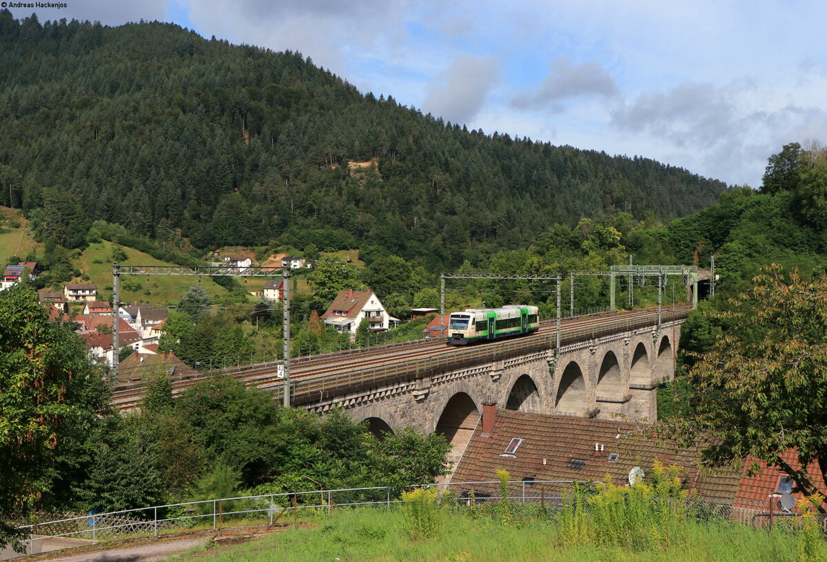 VT 016 als SWE87517 (Hausach-Hornberg) auf dem Reichenbachviadukt 17.8.21