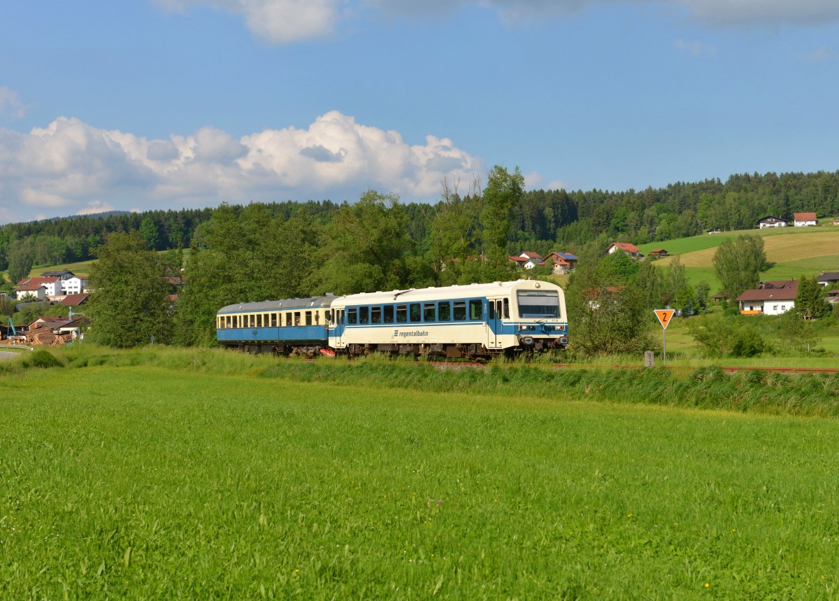VT 08 + VT 07 bei einer Sonderfahrt am 24.05.2014 bei Teisnach.