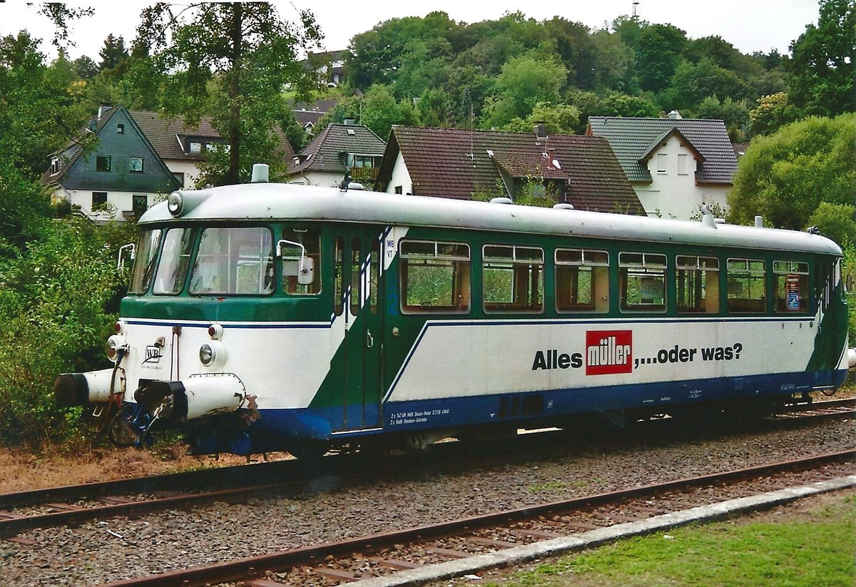 VT 1 der Wiehltalbahn, nach Unfall abgestellt in Wiehl am 24.8.2008.