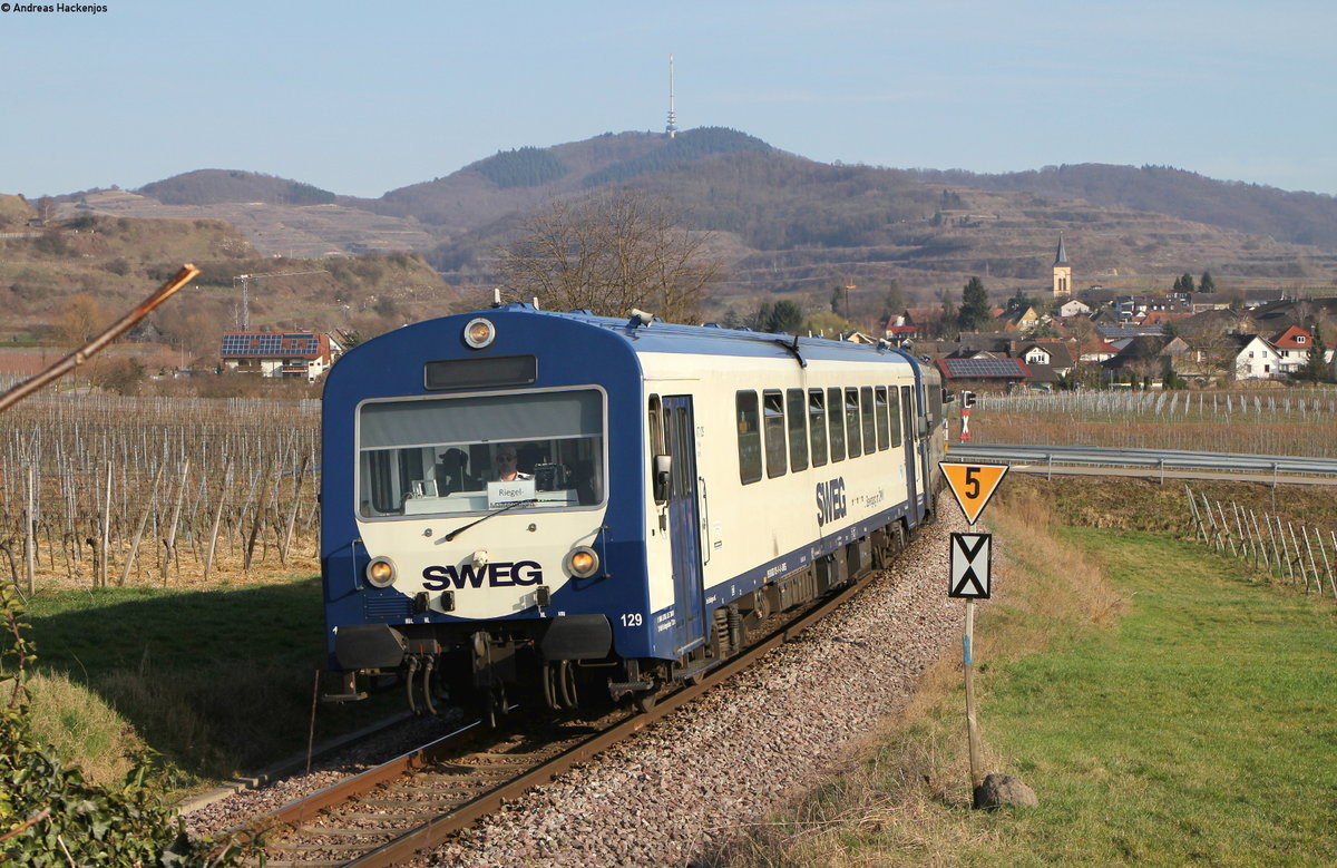 VT 129, VT 128 und VS 204  als SWE74216 (Breisach-Riegel-Malterd.NE) bei Oberrotweil 14.3.17