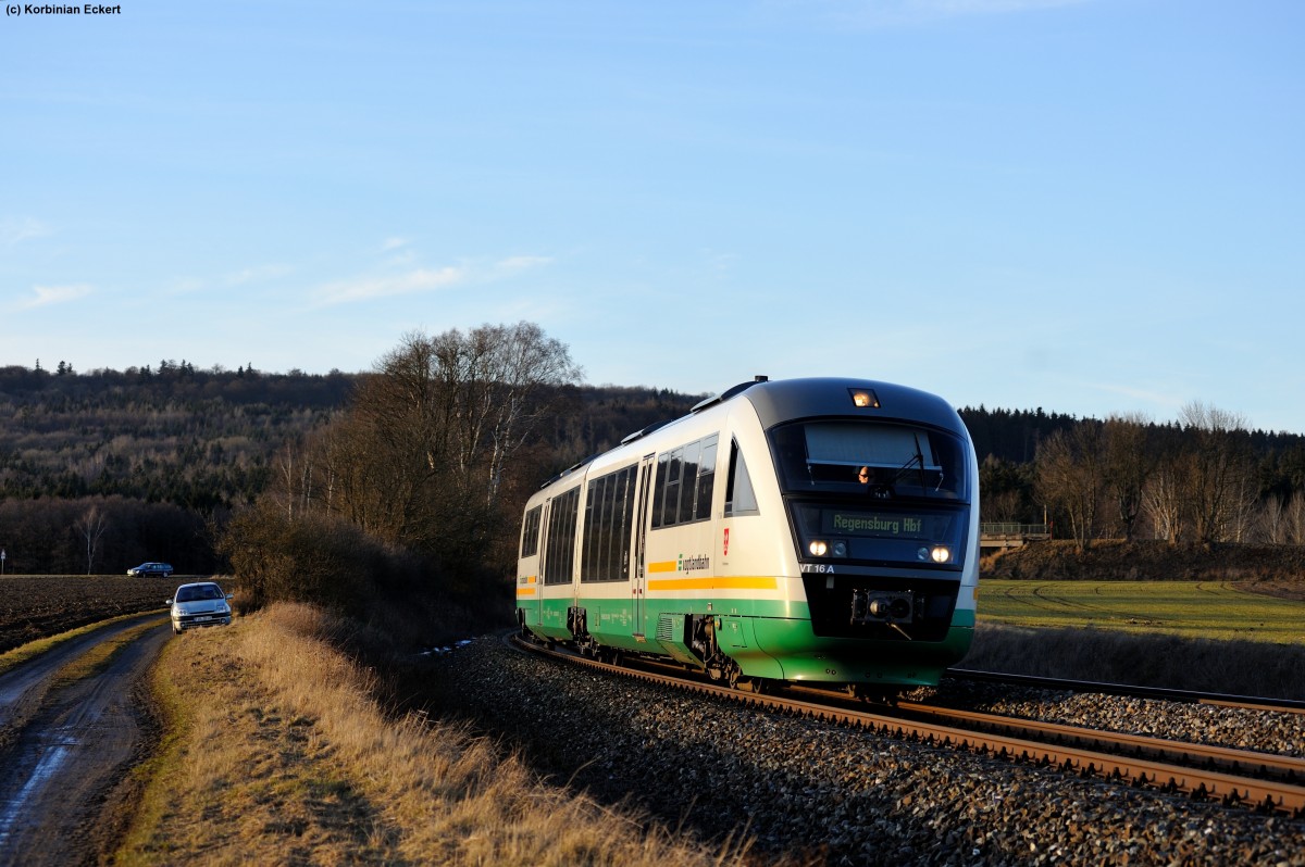 VT 16 der Vogtlandbahn als VBG 74267 nach Regensburg Hbf bei Oberteich, 14.02.2014