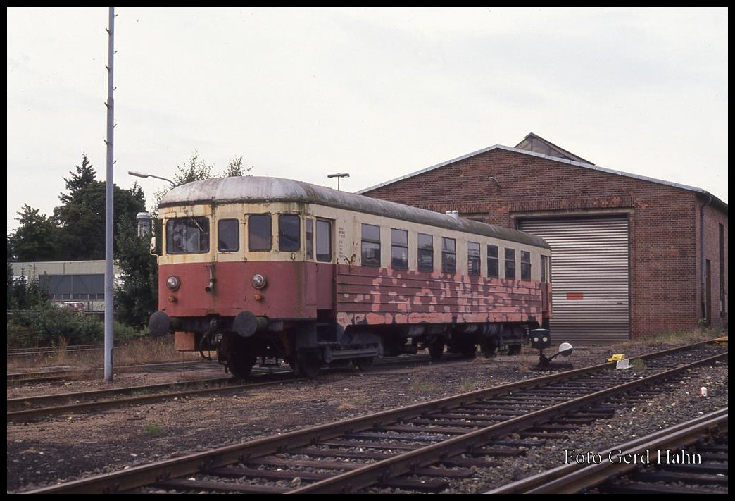 VT 162 BOE (Bremervörde Osterholzer Eisenbahn) Nr. 662801 am 29.8.1993 im BW Celle der OHE. Man beachte den Stangenantrieb dieses Fahrzeugs.