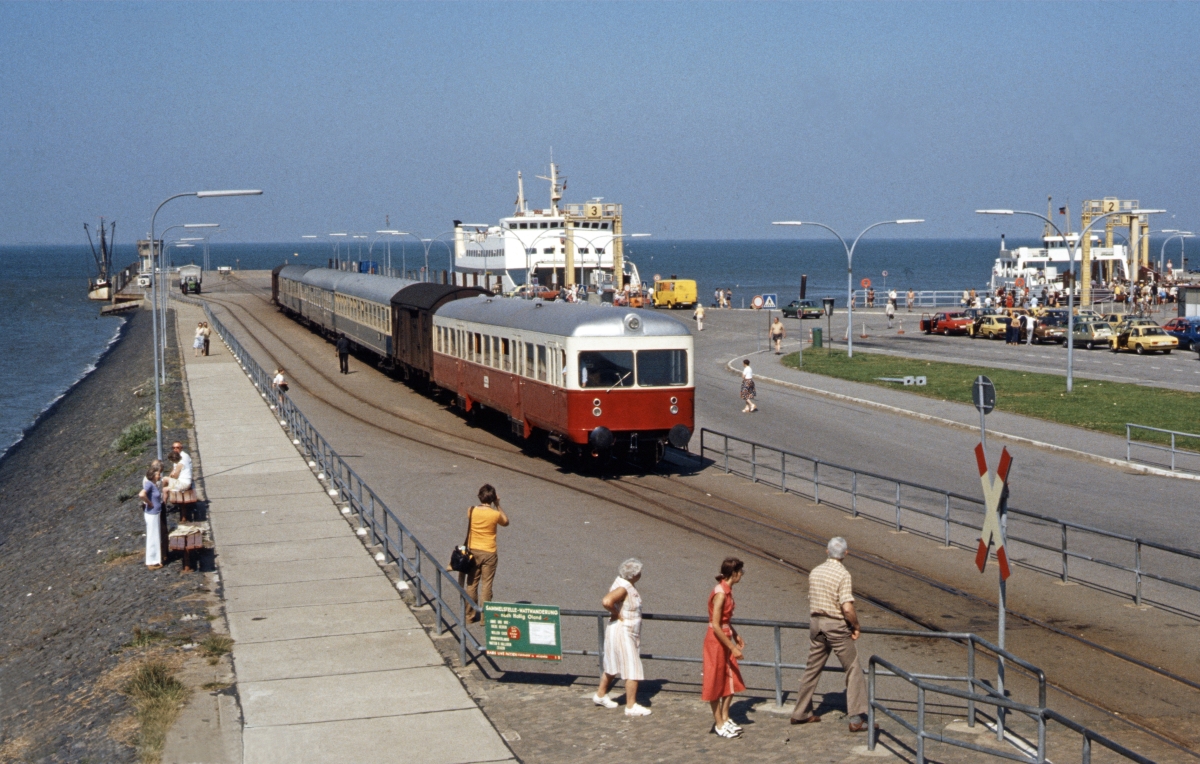 VT 2 der NVAG am 26.7.80 in Dageb�ll Mole.