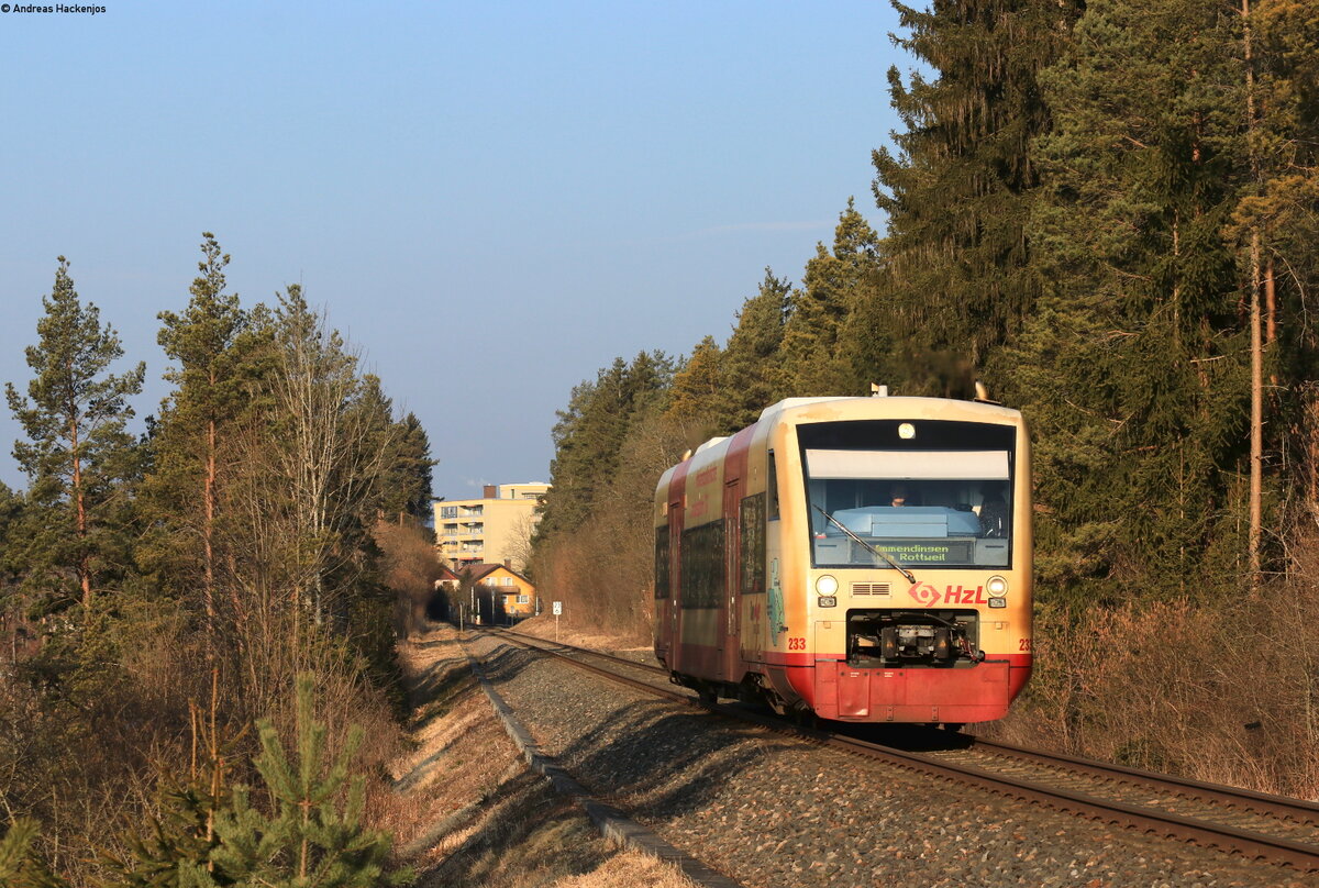 VT 233 als HzL 69725 (Villingen(Schwarzw) - Rottweil) bei Marbach 5.3.22