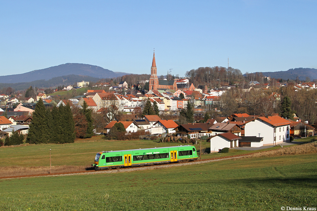 VT 24 der Waldbahn am 29.11.2014 bei Zwiesel.
