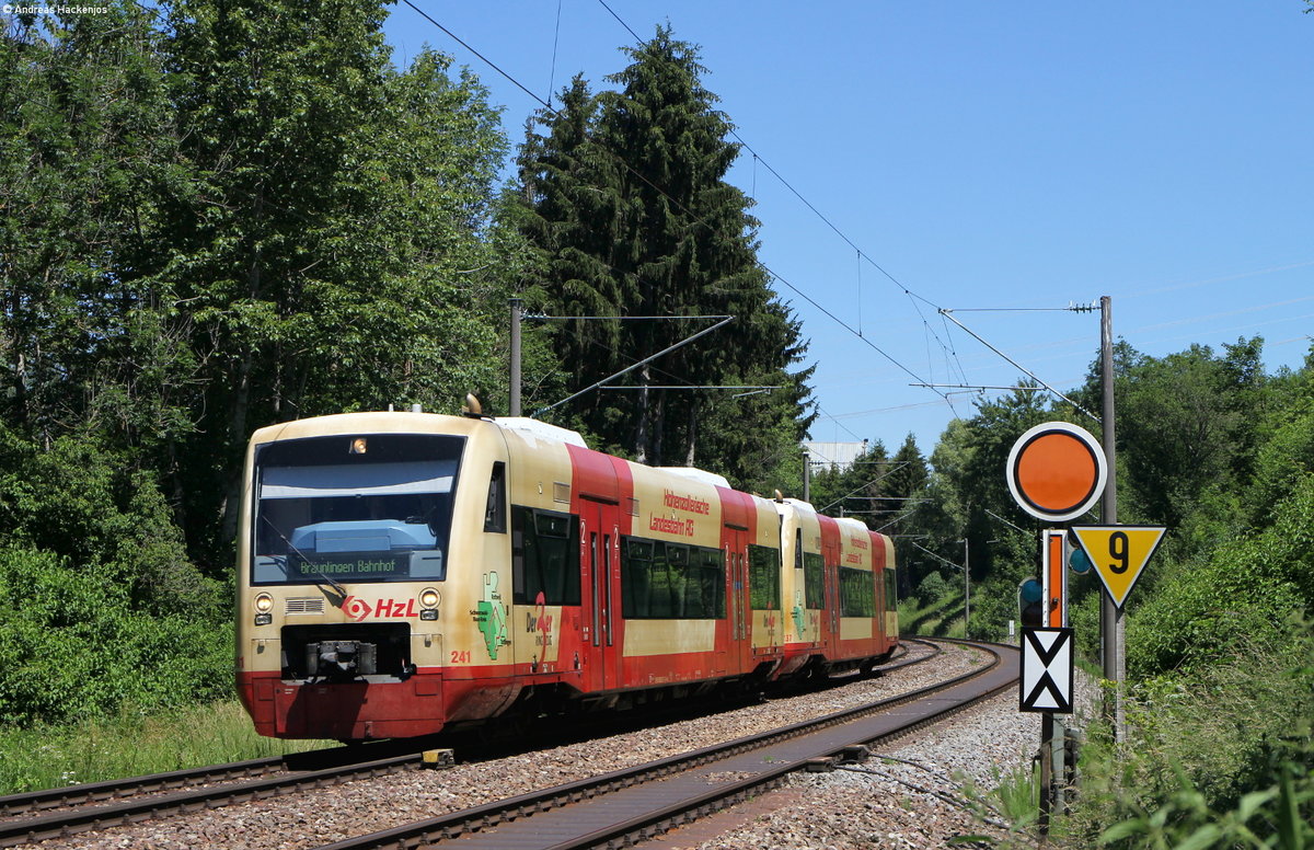 VT 241 und VT 237 als HzL 88620 (Villingen(Schwarzw)-Bräunlingen Bf) am Evsig Villingen 20.6.18