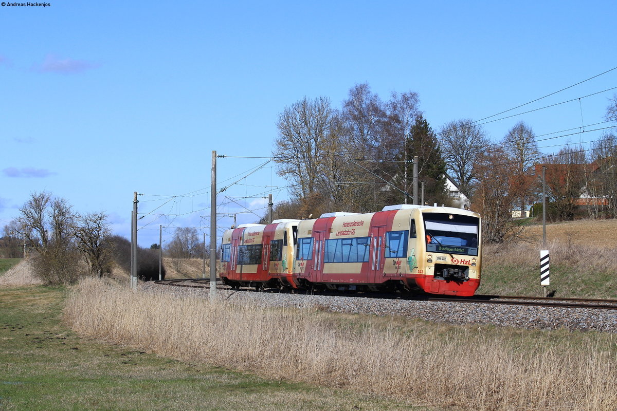 VT 243 und VT 237 als HzL69736 (Rottweil-Bräunlingen Bf) bei Klengen 13.3.20