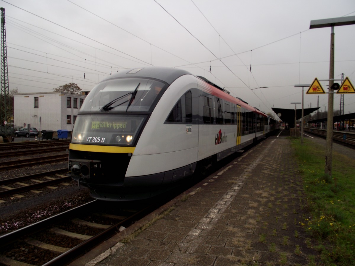 VT 305 alias Desiro (BR 642) der HLB/Kahlgrundbahn am 25.11.13 in Hanau Hbf 