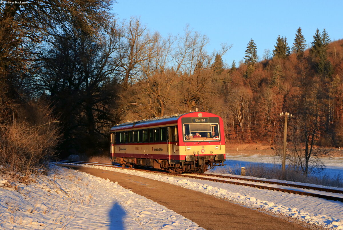 VT 41 der SAB als SAB 88202 (Gammertingen - Ulm Hbf) bei Marbach 14.1.22