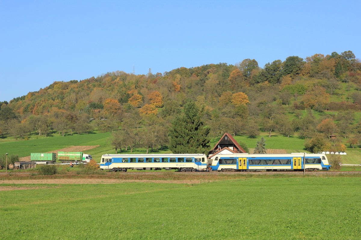 VT 421+440 auf der Fahrt von Oberndorf nach Schorndorf bei Michelau am 16.10.2017.