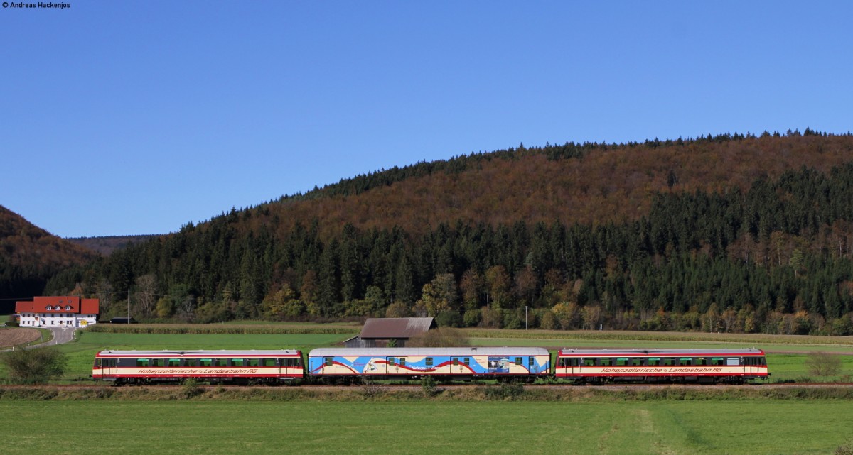 VT 43 und VT 41 als HzL88102 (Blumberg-Zollhaus-Sigmaringen) bei Riedöschingen 18.10.14