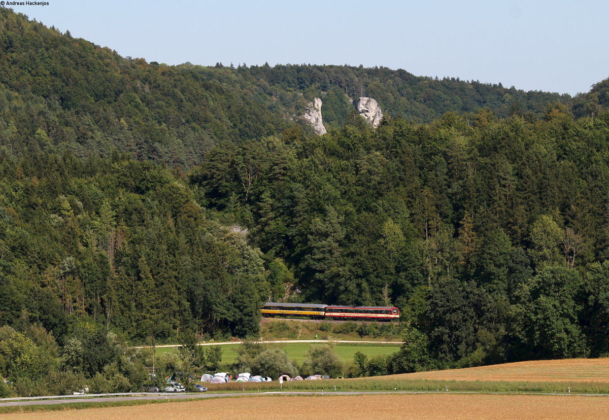VT 43 und VT 42 als HzL87627 (Sigmaringen-Donaueschingen) bei Gutenstein 12.8.18