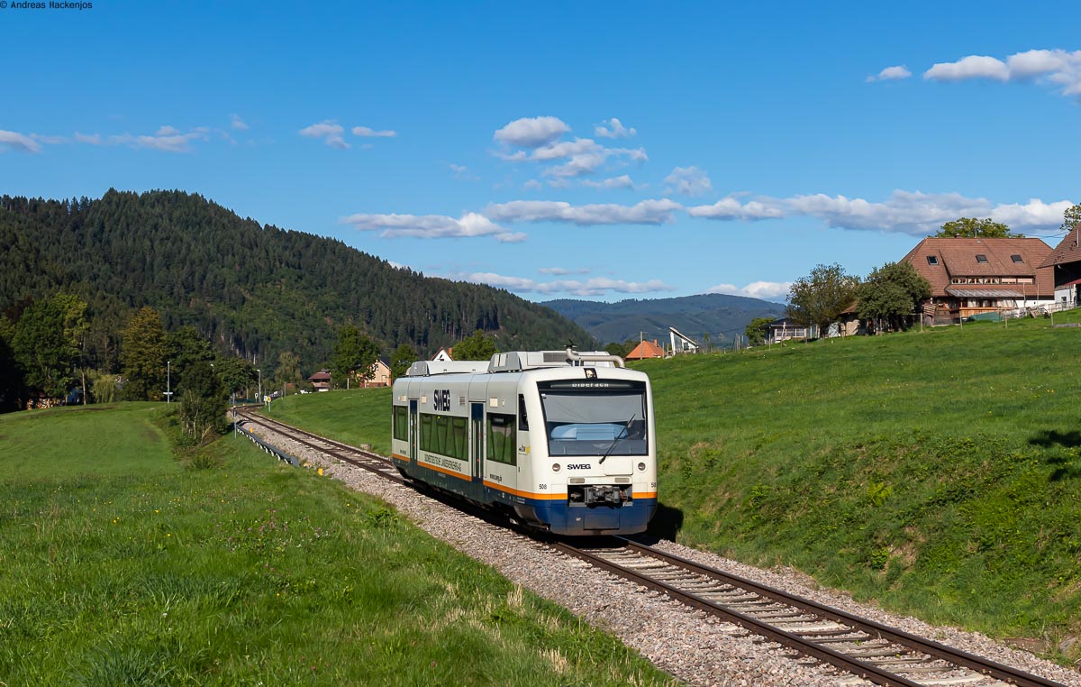 VT 508 als SWE 72228 (Oberharmersbach-Riersbach - Biberach(Baden)) bei Unterharmersbach 21.9.22