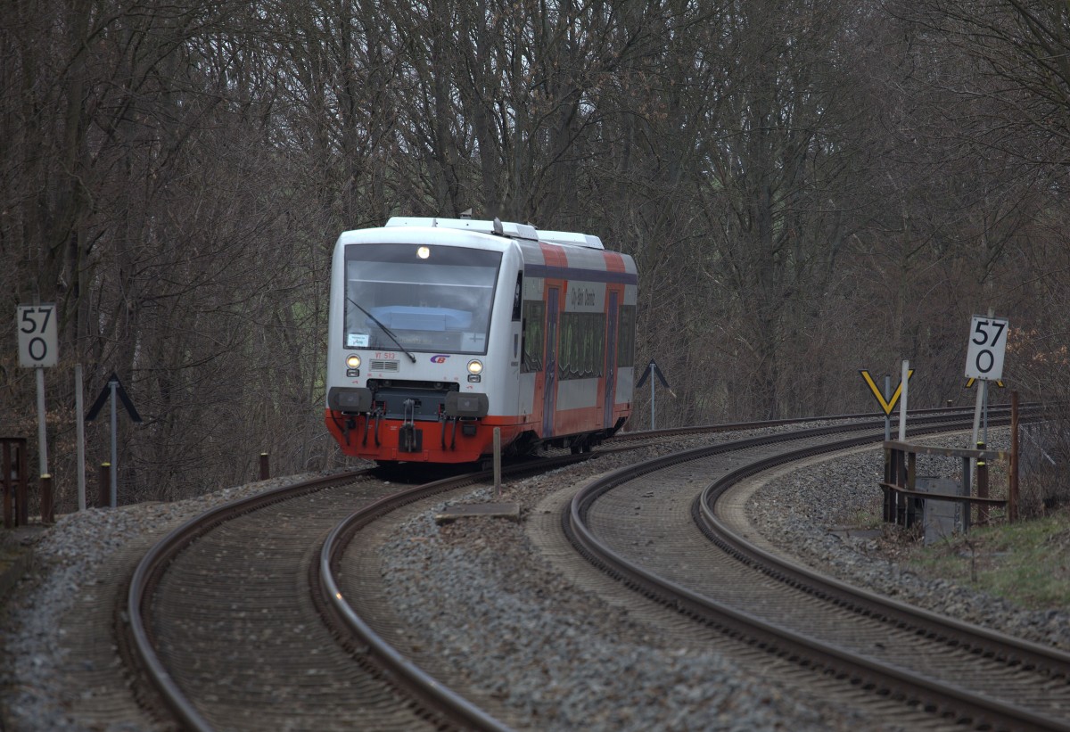 VT 513 der City-Bahn Chemnitz , aus Burgstädt kommend, fährt in Chemnitz Borna ein.
19.03.2016 13:39 Uhr.
