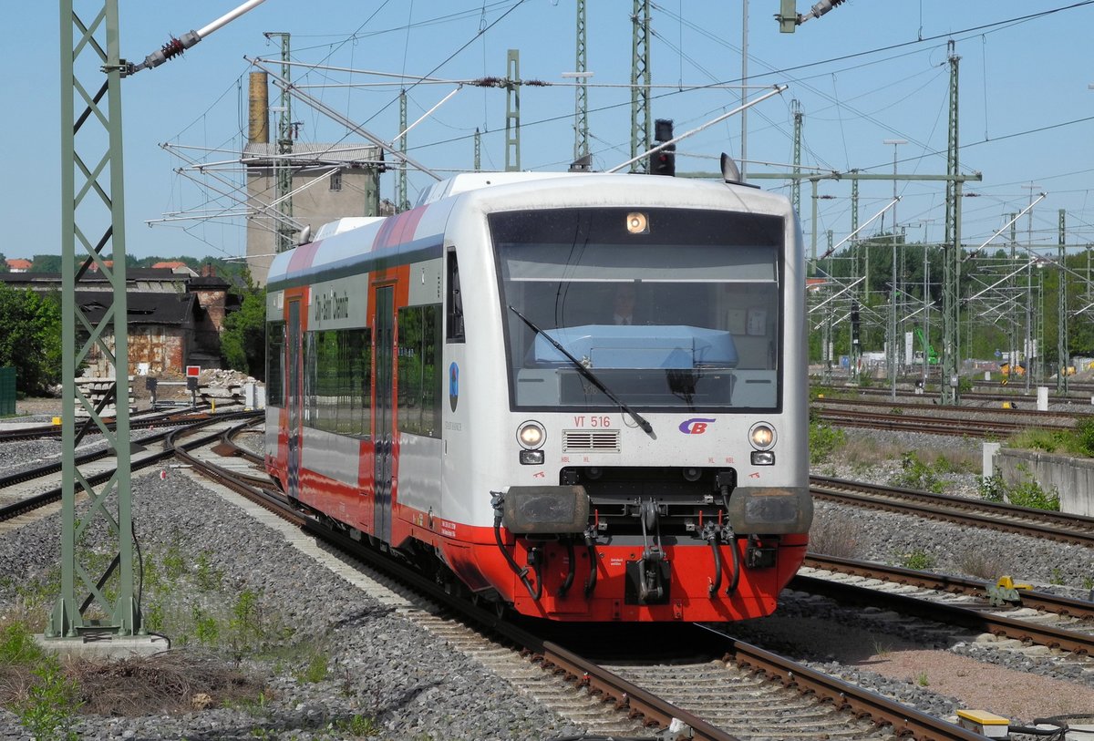 VT 516 am 15.05.15 bei der Einfahrt in Chemnitz Hbf