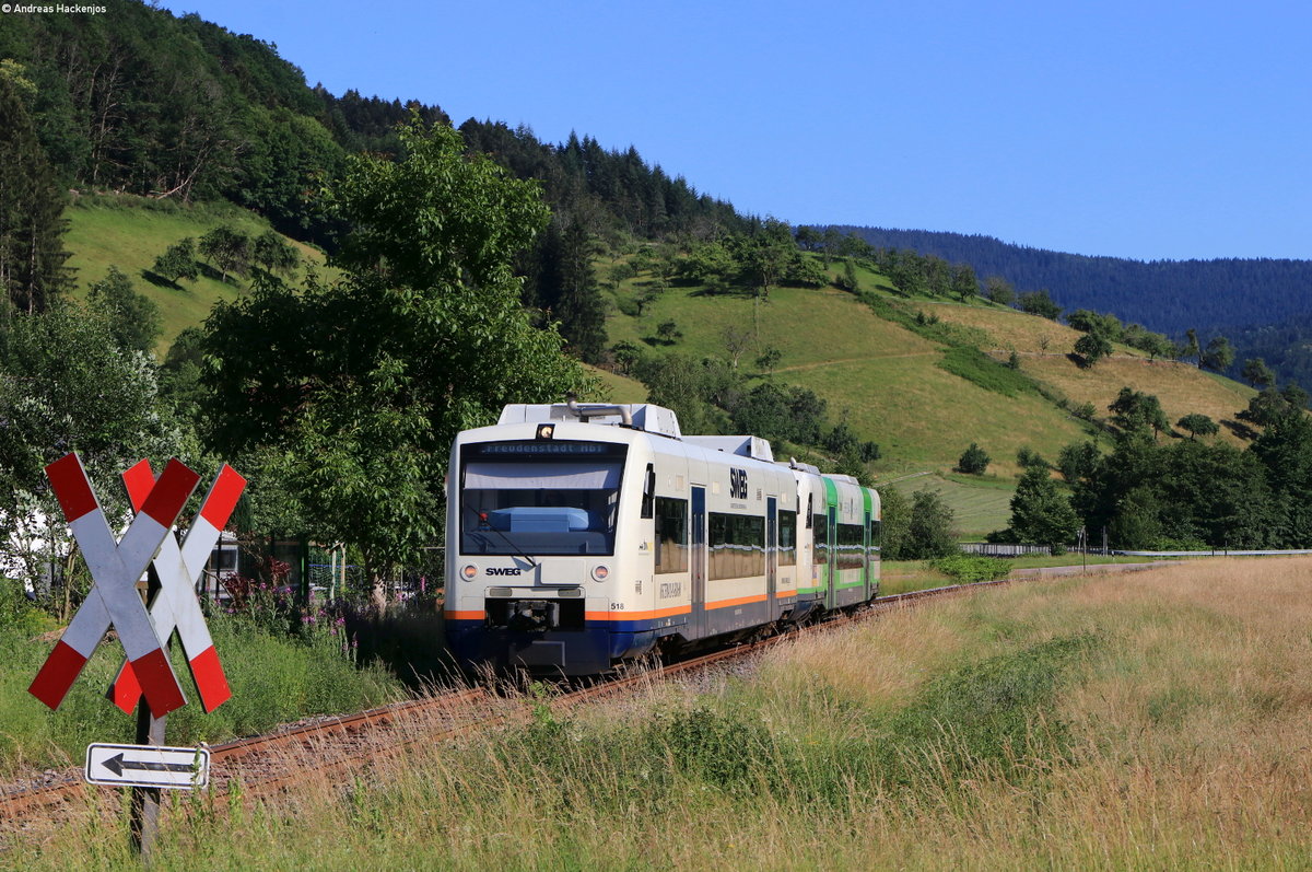 VT 518 und VT 016 als  SWE 87397 (Bad Griesbach(Schwarzw)-Freudenstadt Hbf) bei Ibach 24.6.20