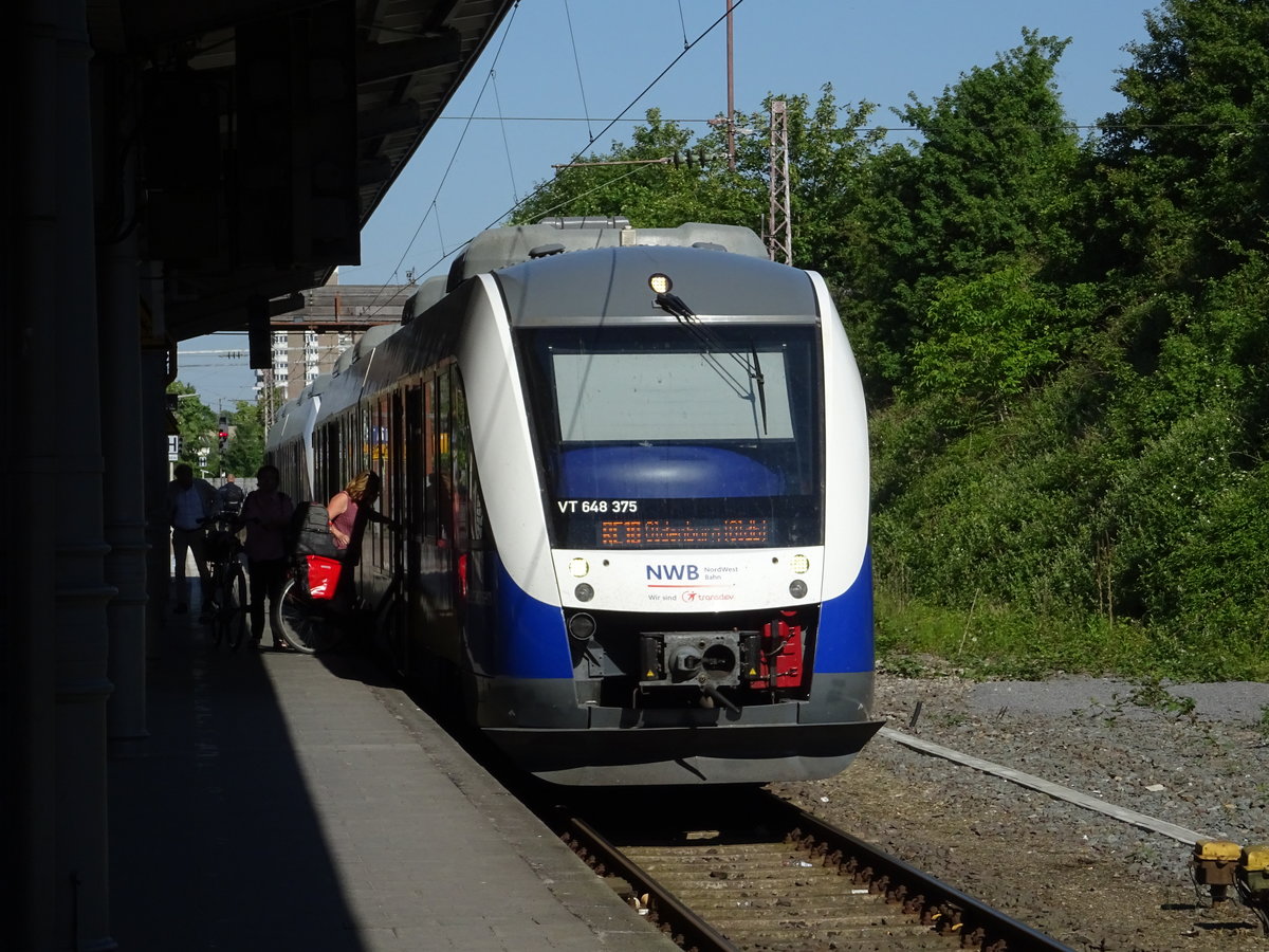VT 648 375 der Nordwestbahn als RE 18 nach Oldenburg (Old) Hbf. Aufgenommen am 21.05.2018 in Osnabrück Hbf.