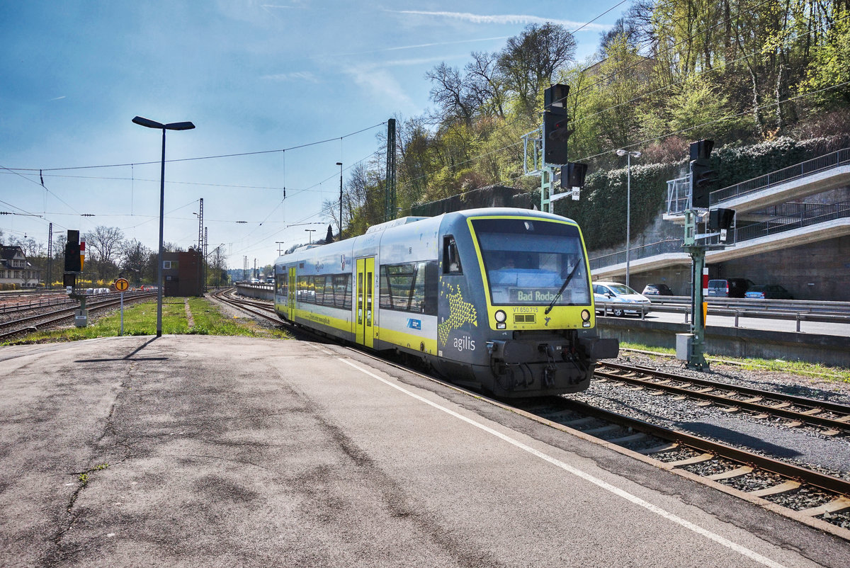 VT 650 715-5 fährt als ag 84552 (Marktredwitz - Bayreuth Hbf - Lichtenfels - Bad Rodach) in  den Bahnhof Coburg ein.
Aufgenommen am 10.4.2017.