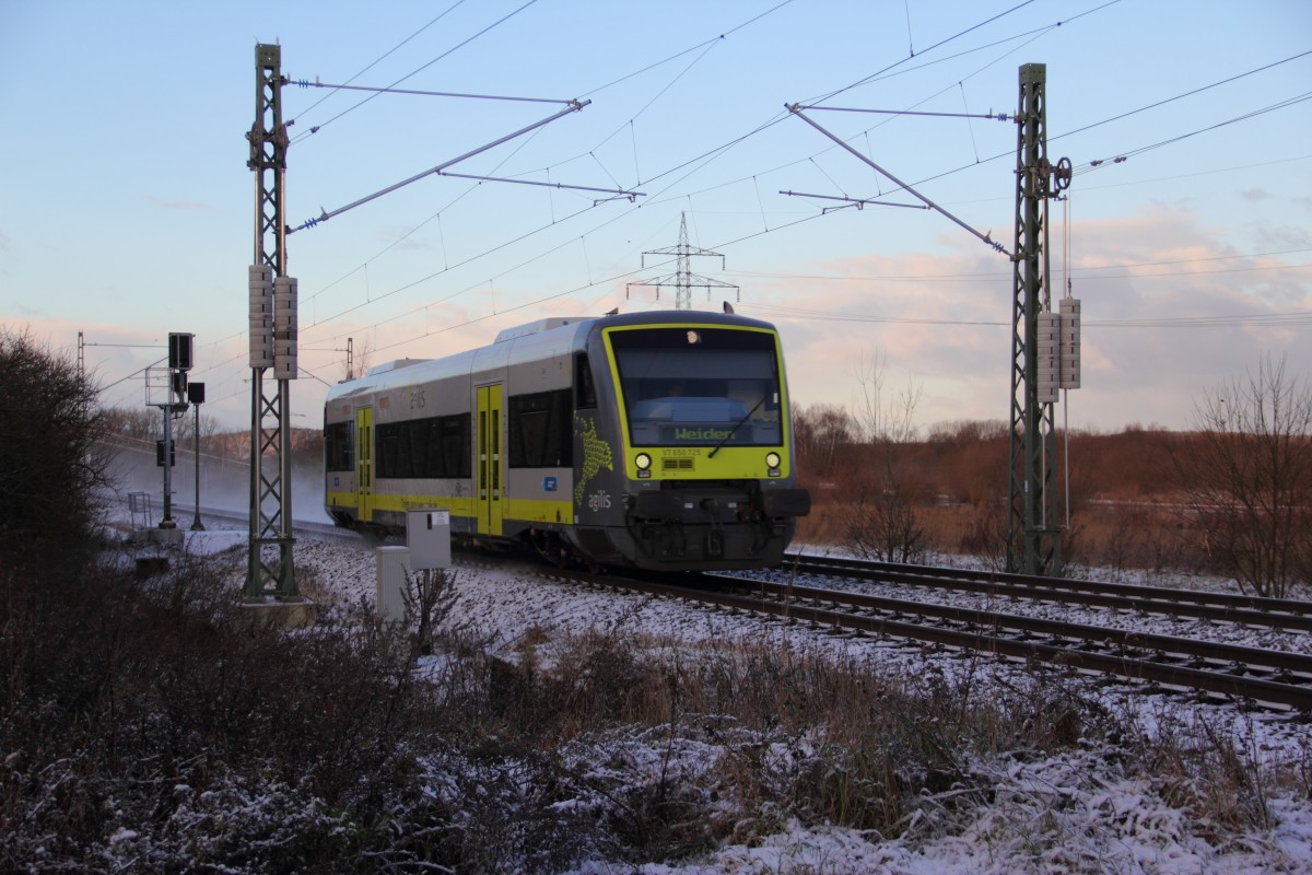 VT 650.725 Agilis bei Trieb am 06.12.2013.