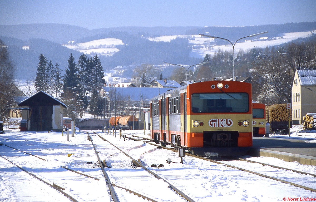 VT 70.02 im Bahnhof Köflach (Februar 2005)