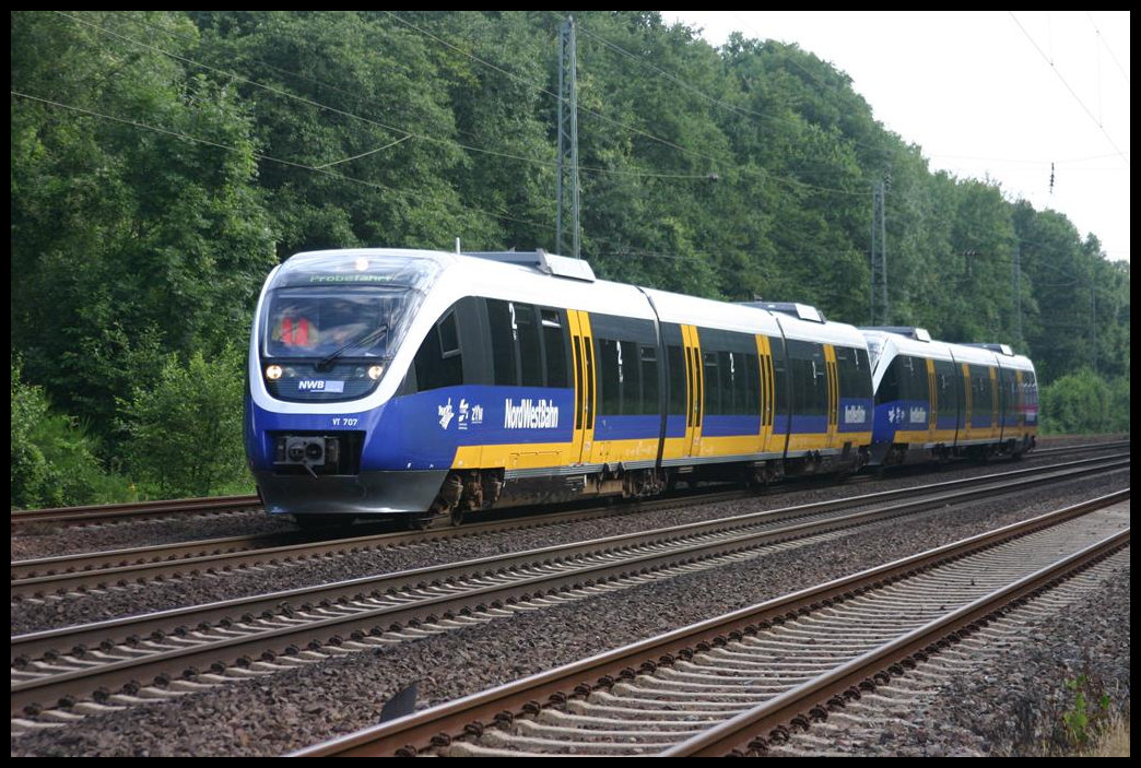 VT 707 der Nordwestbahn erreicht hier auf Probefahrt am 16.7.2005 um 8.33 Uhr den Bahnhof Natrup Hagen.