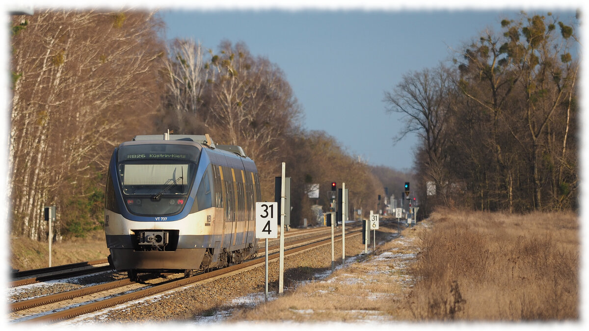 VT 737 (643 409) der Niederbarnimer Eisenbahn verlässt als RB 5169 (RB 26) Herrensee Richtung Küstrin-Kietz auf der Ostbahn.

Herrensee, der 21.01.2024