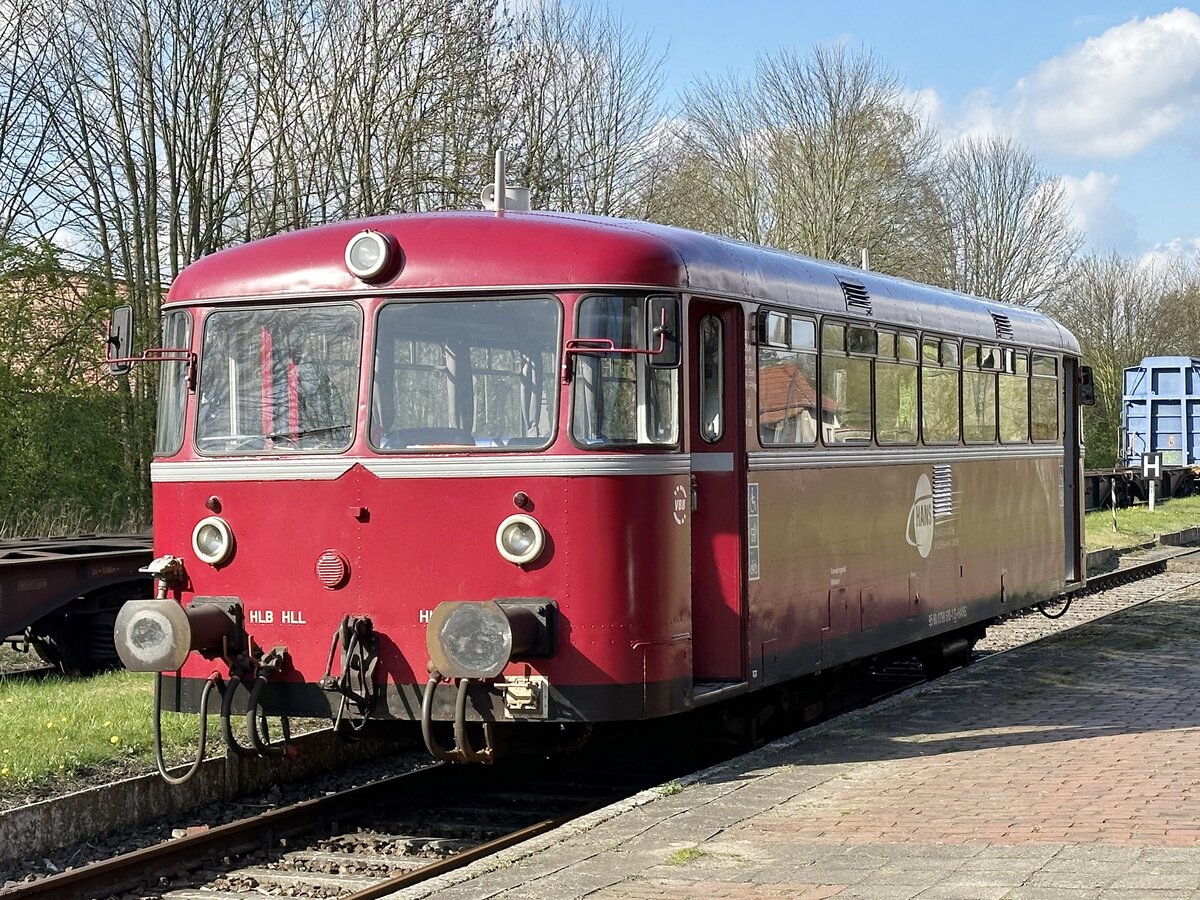 VT 798 der Hanseatischen Eisenbahn in Plau am See am 23.04.2023