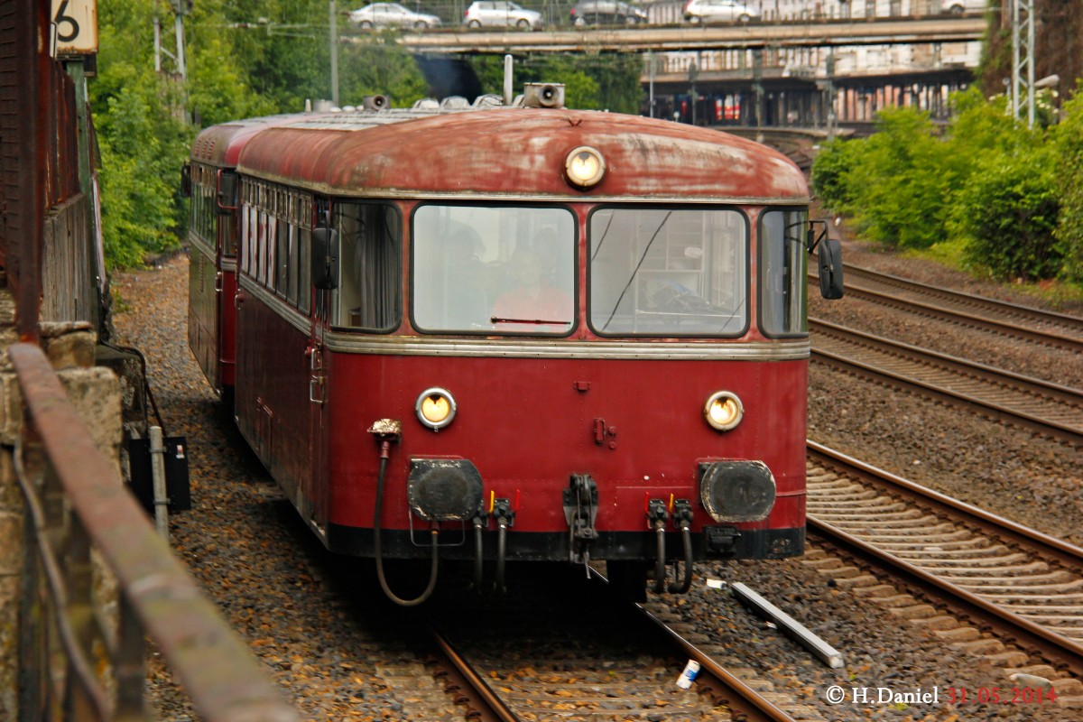 VT 98 Schienenbus am 01.06.2014 in Wuppertal und fuhr weiter nach Hönnetal. In Hönnetal wurde 60 Jahre Schienenbus gefeiert.