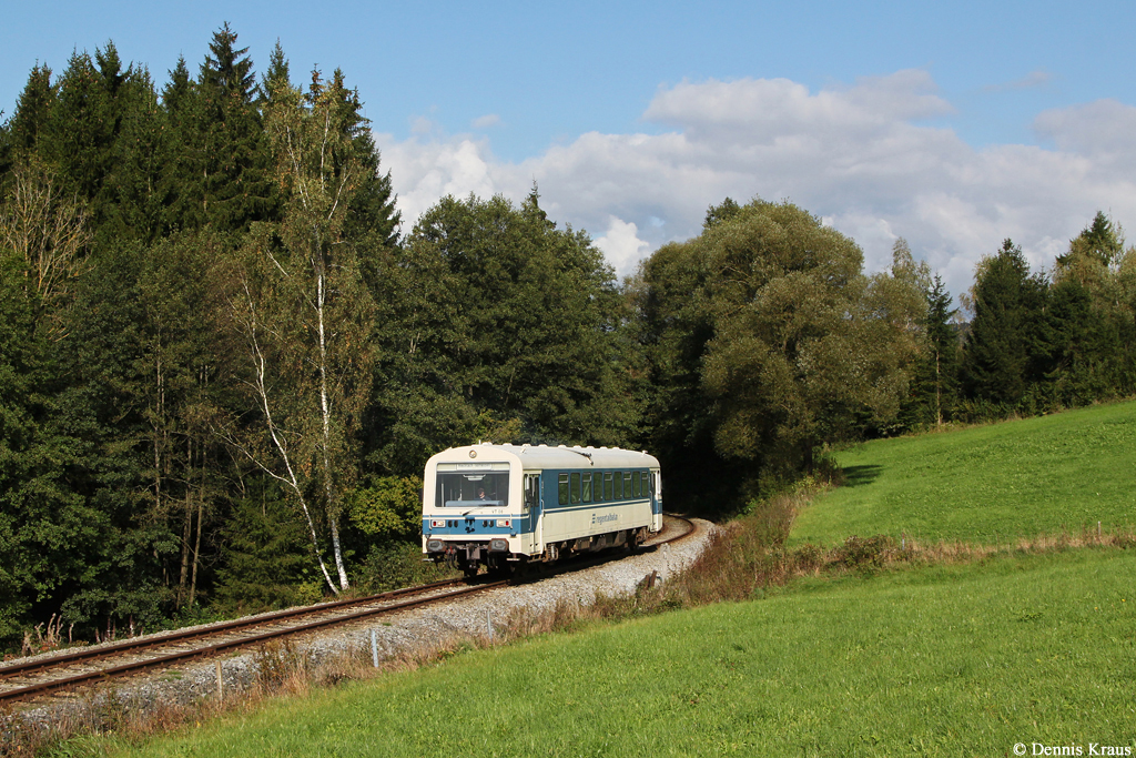 VT08 der Regentalbahn befuhr im Rahmen einer Fotosonderfahrt am 27.09.2014 die Strecke von Viechtach nach Gotteszell. Aufgenommen in Ruhmannsfelden