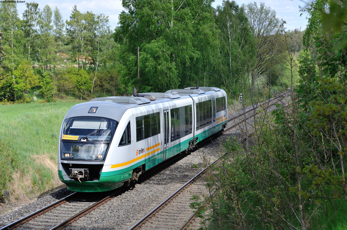 VT13 als OPB79737 von Marktredwitz nach Regensburg Hbf bei Reuth b. Erbendorf, 17.05.2015