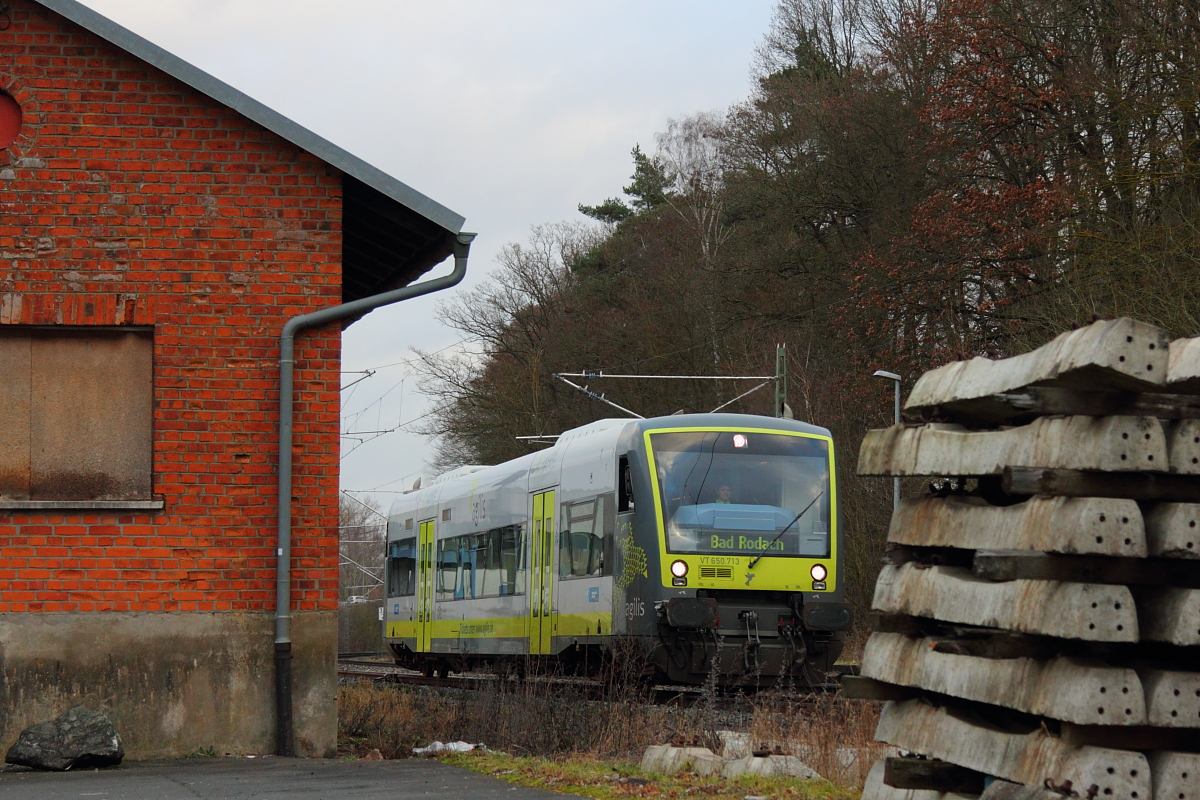 VT650.713 agilis in Michelau/ Oberfranken am 27.12.2016.
