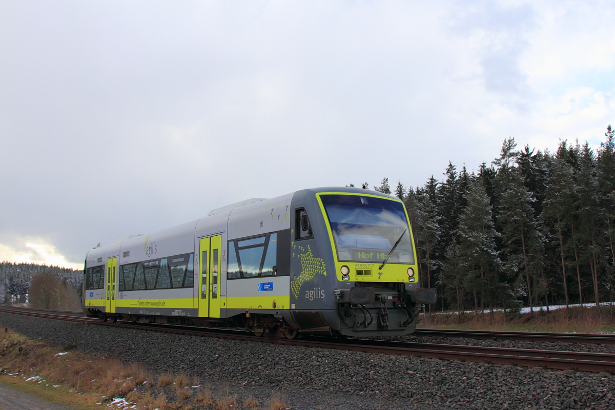 VT650.717 Agilis bei Marktleuthen am 25.02.2016.