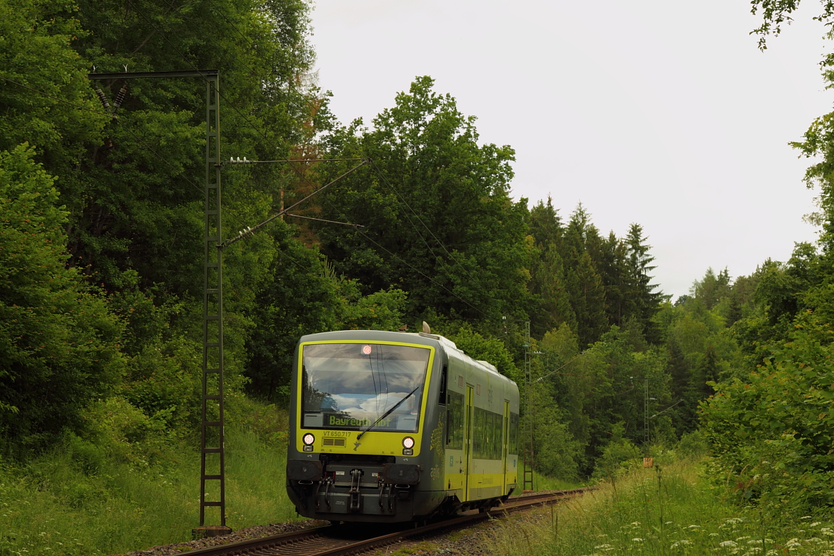 VT650.717 Agilis bei Schney am 16.06.2016.