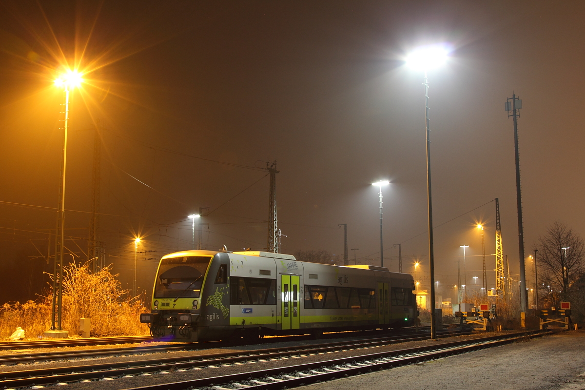 VT650.736 agilis in Lichtenfels am 17.12.2016.