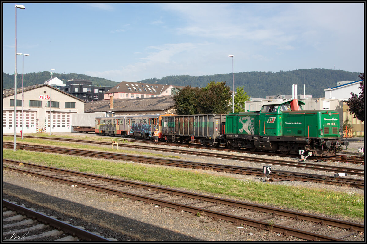 VT70.13 wird als letzter den Graz Köflacher Bahnhof in kürze verlassen.
14.August 2021  
